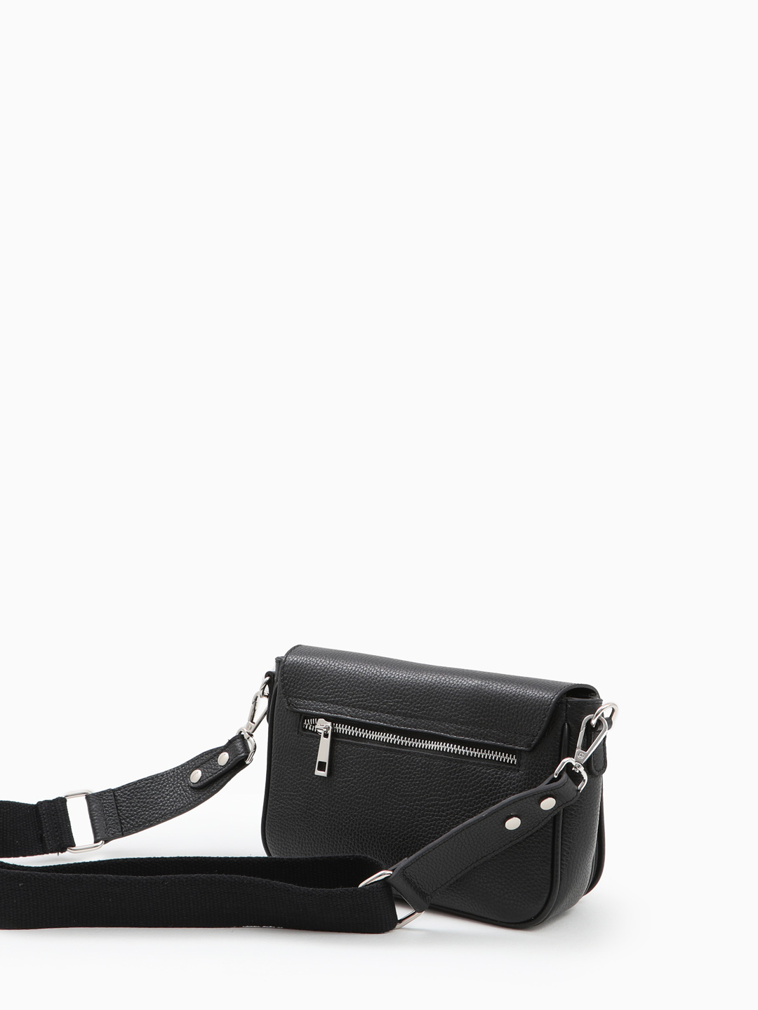 Сумка кросс-боди от итальянского бренда FOLLE из черной натуральной кожи