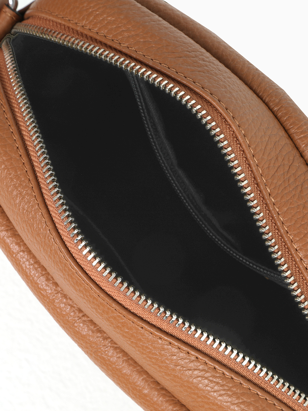 Сумка кросс-боди с передним карманом на молнии от RIPANI в рыжем цвете