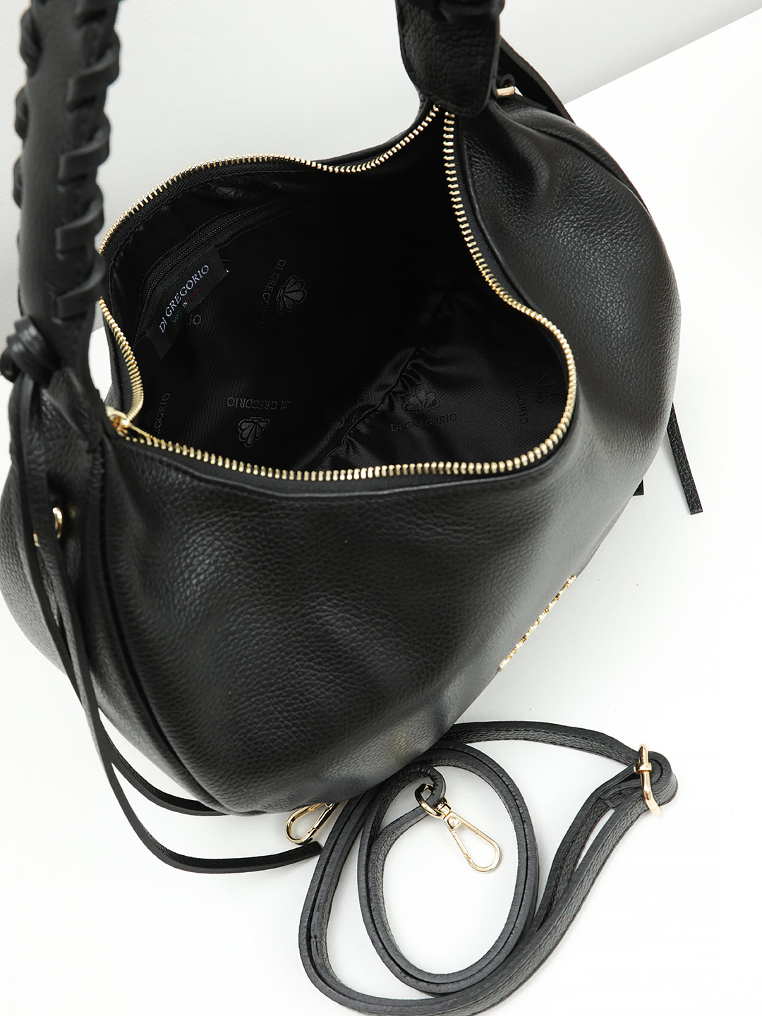 Сумка-мешок с плетёной ручкой от Di Gregorio в чёрном цвете