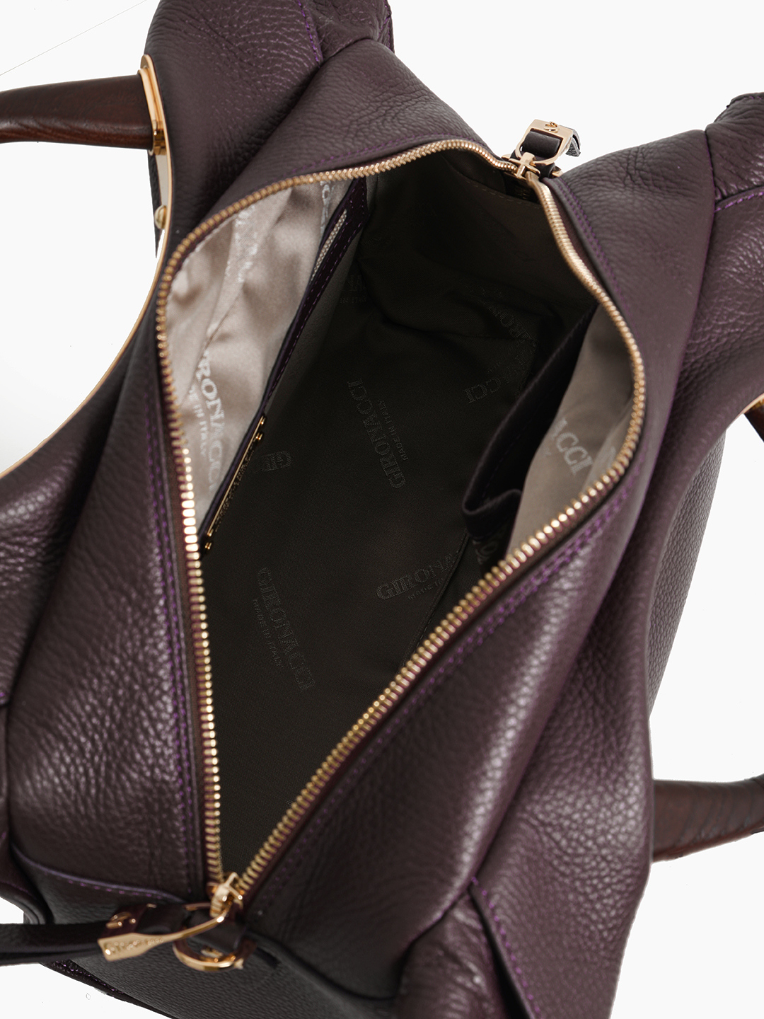 Сумка-тоут с ручками из натурального дерева и дугообразной фурнитурой с гравировкой от Gironacci в коричневом цвете