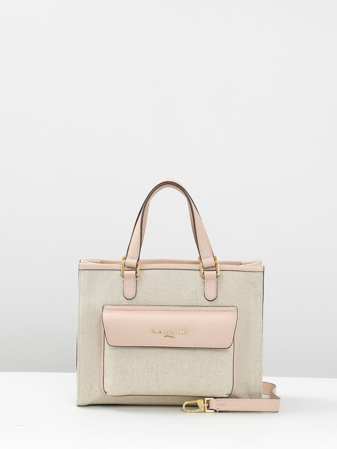 Сумка-тоут с логотипом на внешнем кармане от NANNINI из текстиля и натуральной кожи пудрового оттенка