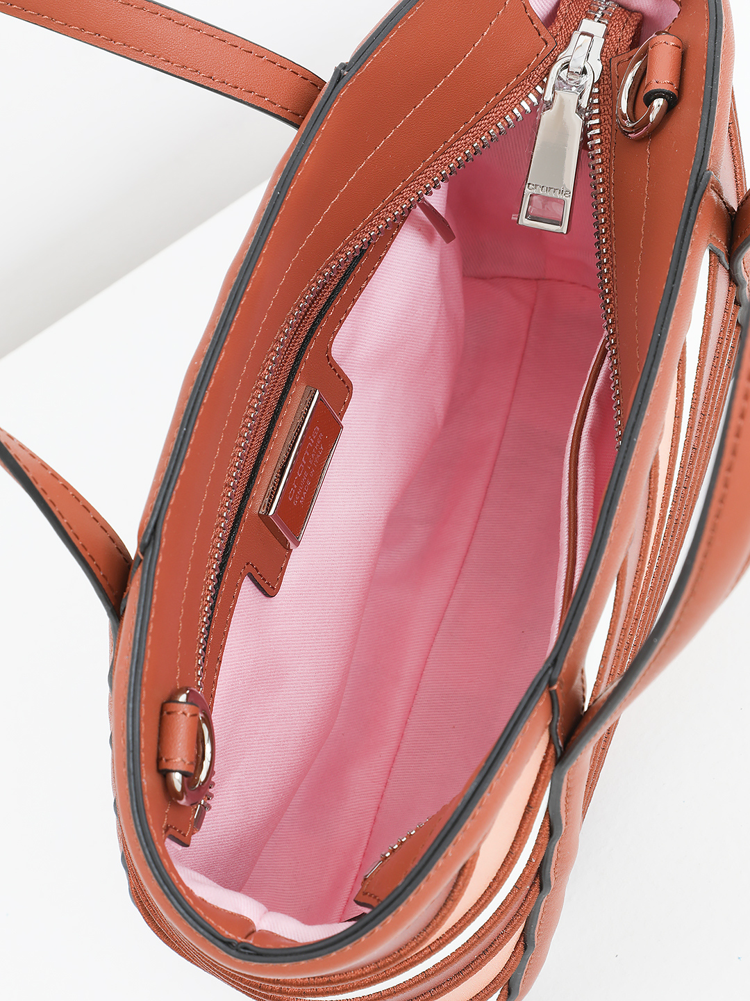 Сумка-трапеция в размере S с тиснёным логотипом CROMIA в ореховом оттенке