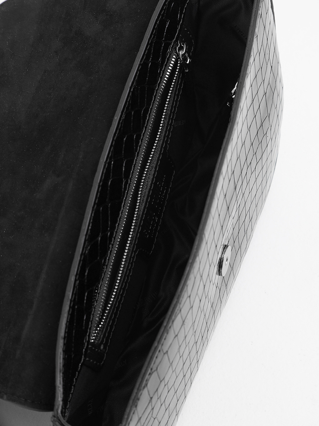 Скосый багет с именными буквами Gilda Tonelli из лаковой кожи под крокодила чёрного цвета