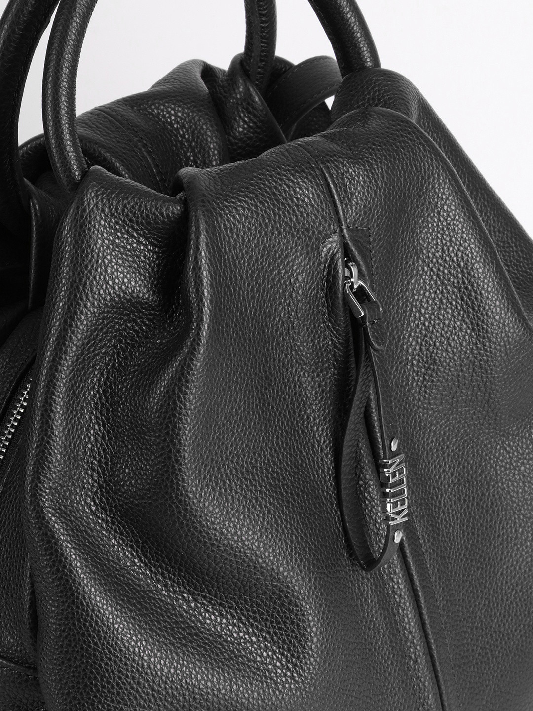 Сумка-рюкзак с круглой ручкой из натуральной кожи чёрного цвета от KELLEN